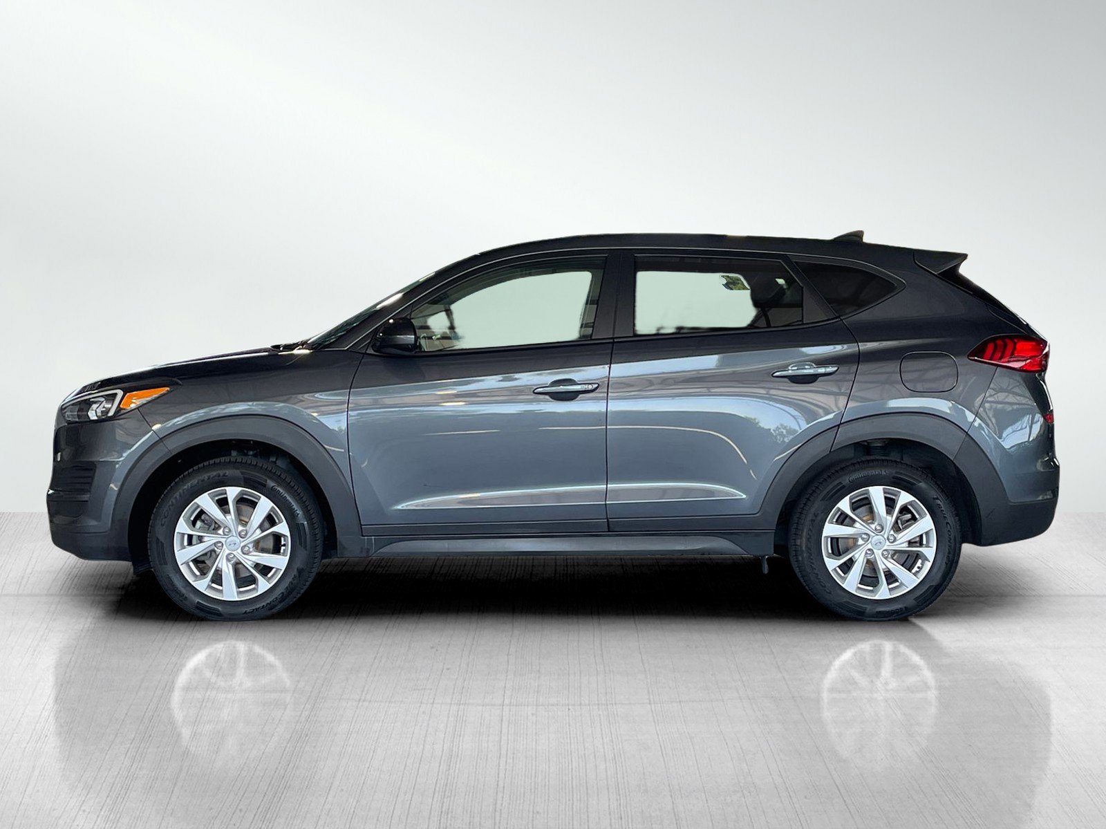 2019 Hyundai Tucson SE photo 3