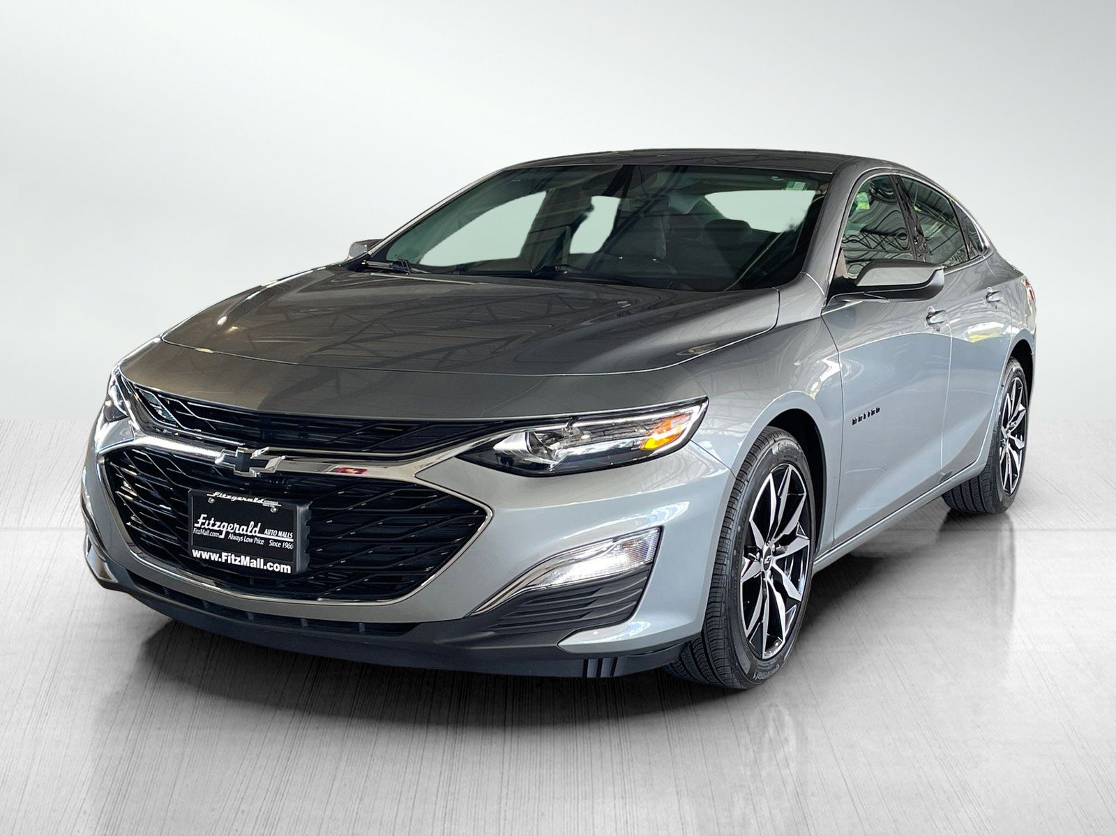 2025 Chevrolet Malibu RS photo 2