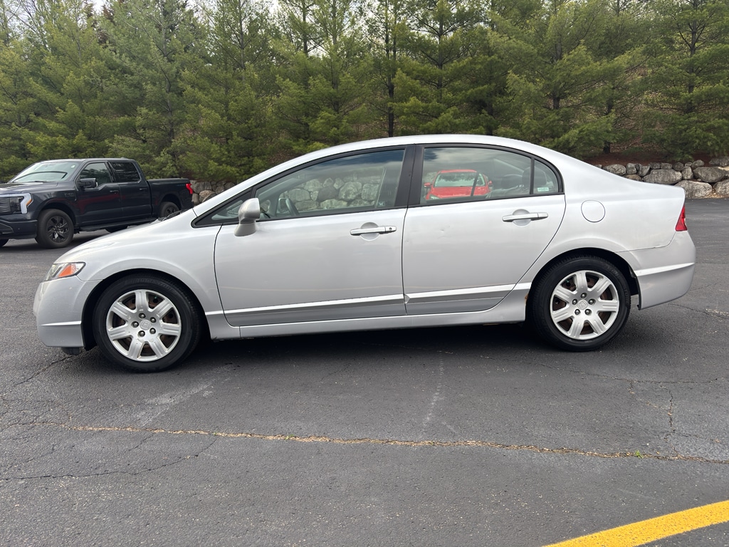 Used 2009 Honda Civic LX with VIN 2HGFA16569H303004 for sale in Lake Geneva, WI