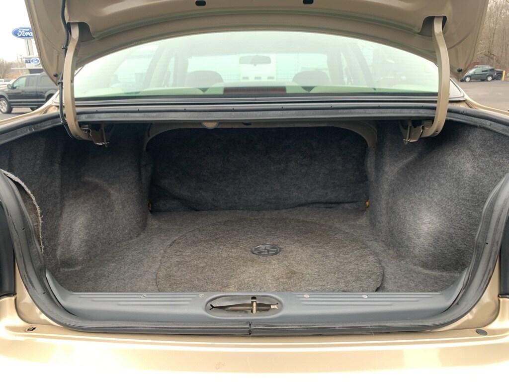 2003 Chevrolet Malibu Base - Photo 22