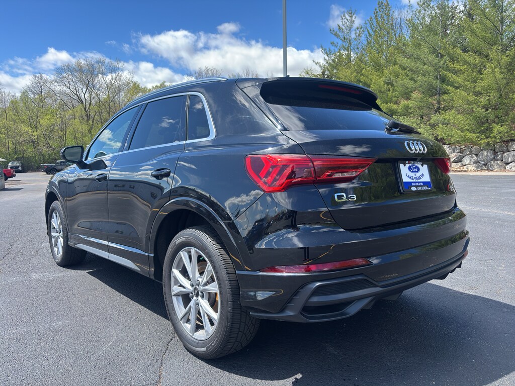2021 Audi Q3 S line Premium photo 3