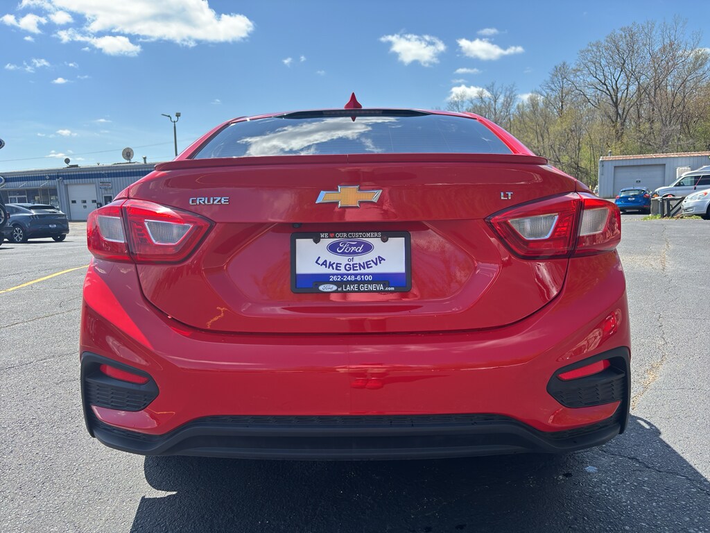 2018 Chevrolet Cruze LT photo 4