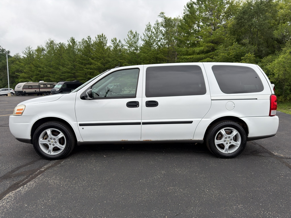 Used 2008 Chevrolet Uplander LS with VIN 1GNDV23158D212116 for sale in Lake Geneva, WI