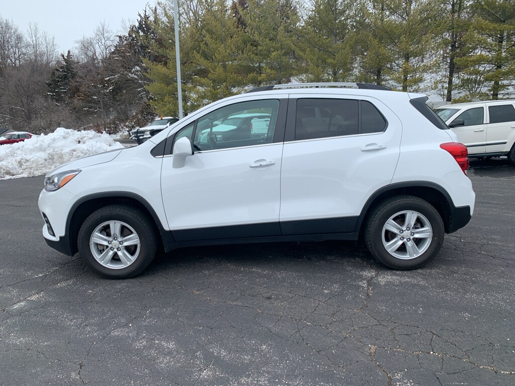 Used 2017 Chevrolet Trax LT with VIN KL7CJPSB9HB149540 for sale in Lake Geneva, WI