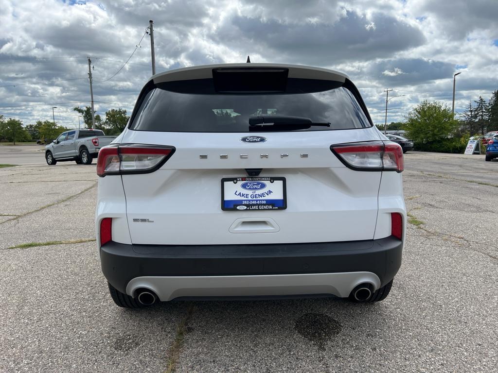 2022 Ford Escape SEL Sport photo 4