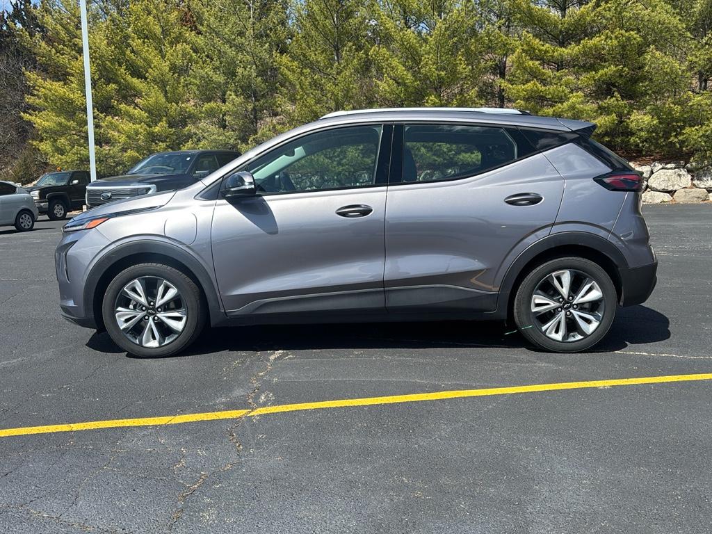 Used 2023 Chevrolet Bolt EUV LT with VIN 1G1FY6S00P4197296 for sale in Lake Geneva, WI