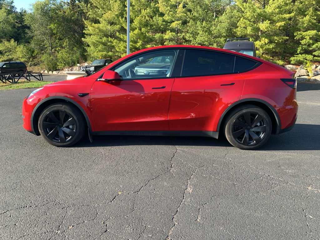 Used 2022 Tesla Model Y Long Range with VIN 7SAYGDEEXNA012207 for sale in Lake Geneva, WI