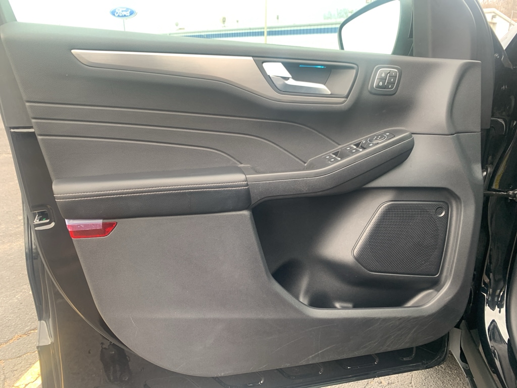 2022 Ford Escape Titanium - Photo 9
