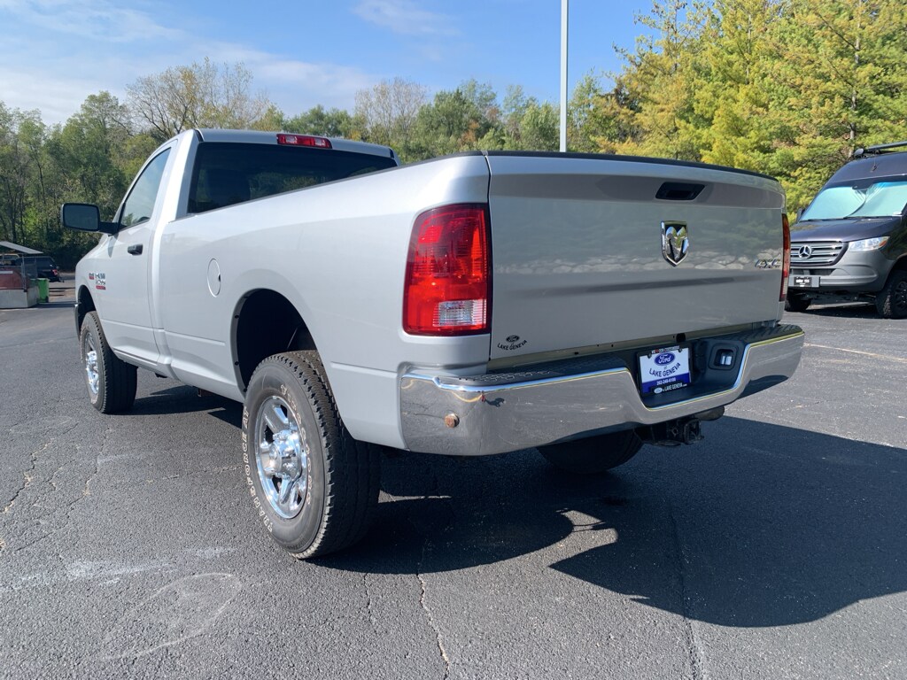 2017 Ram 2500 Tradesman photo 3