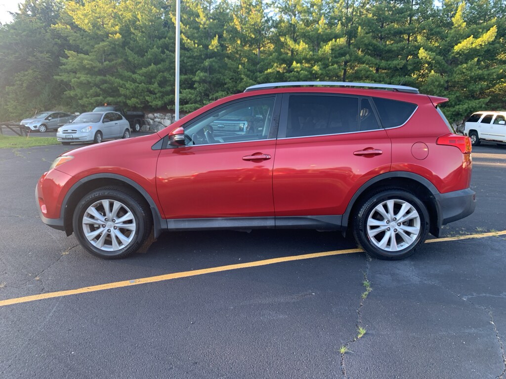 2015 Toyota RAV4 Limited photo 2