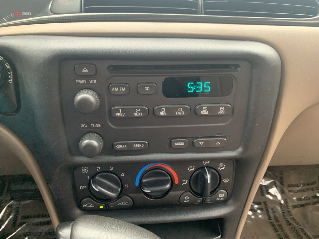 2003 Chevrolet Malibu Base - Photo 13