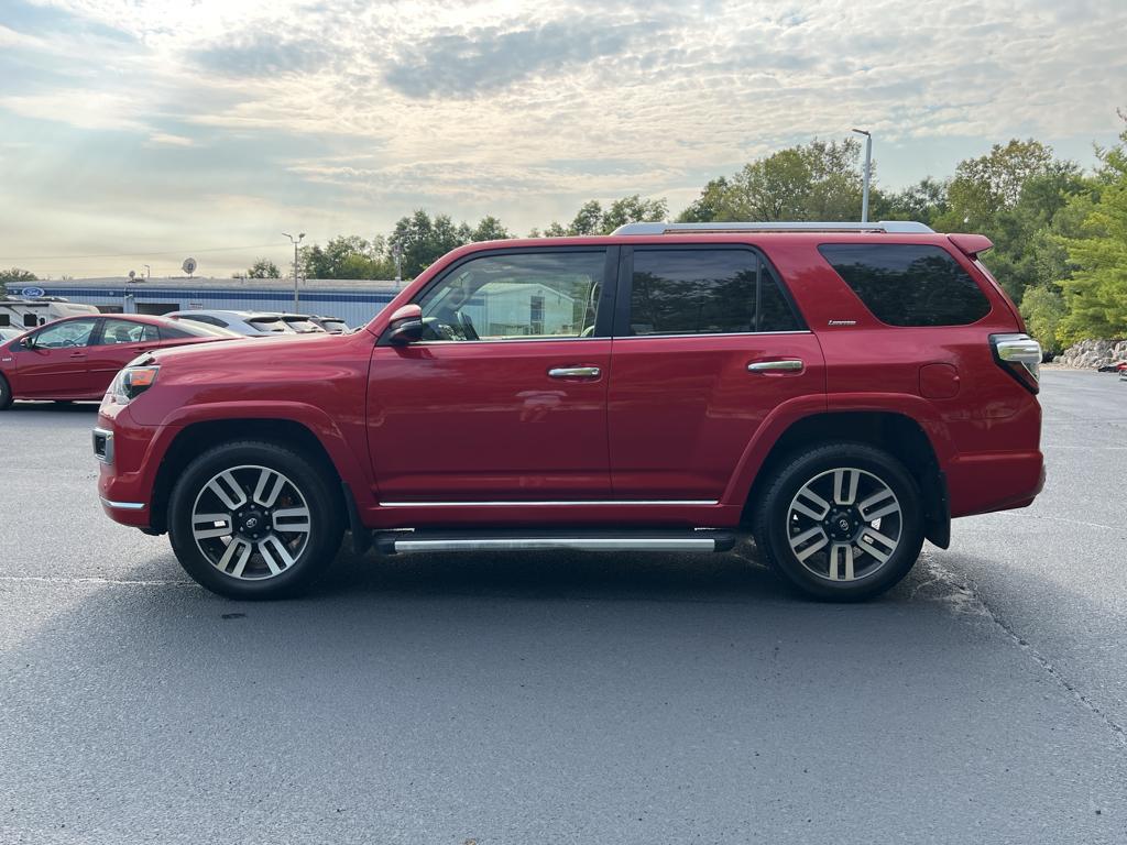 Used 2017 Toyota 4Runner SR5 with VIN JTEBU5JR1H5407729 for sale in Lake Geneva, WI