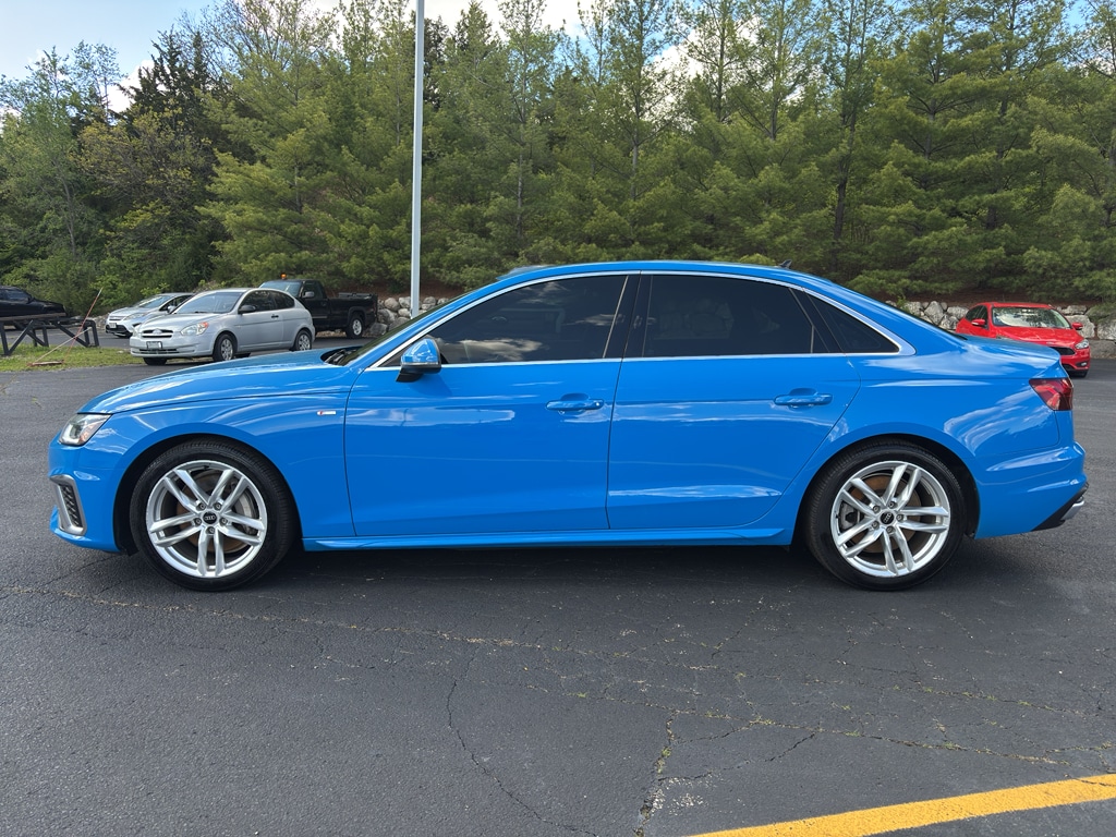 Used 2022 Audi A4 Premium Plus with VIN WAUEAAF49NN015493 for sale in Lake Geneva, WI