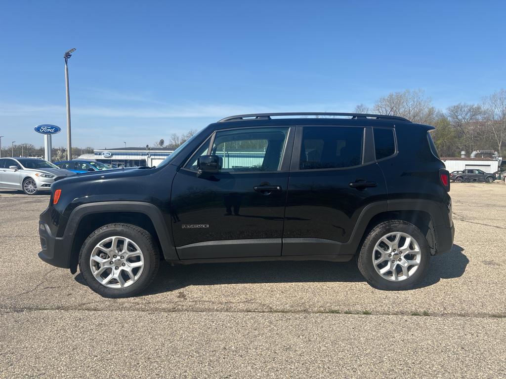 Used 2017 Jeep Renegade Latitude with VIN ZACCJBBB4HPF37481 for sale in Lake Geneva, WI