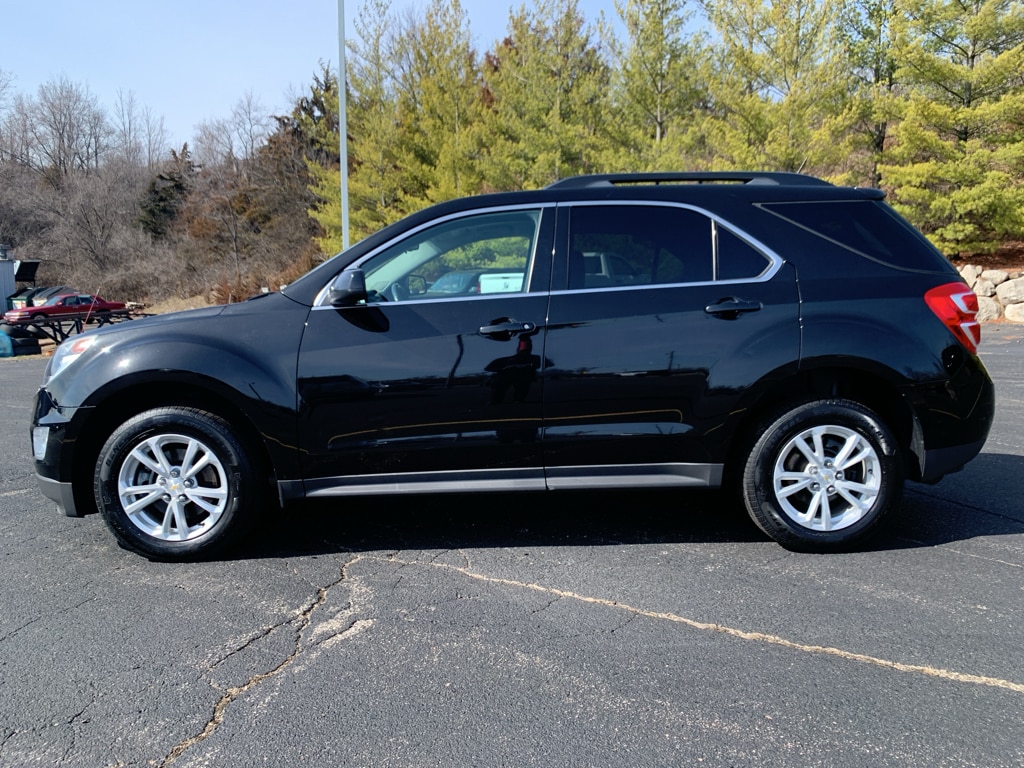 Used 2017 Chevrolet Equinox LT with VIN 2GNFLFEK4H6305817 for sale in Lake Geneva, WI
