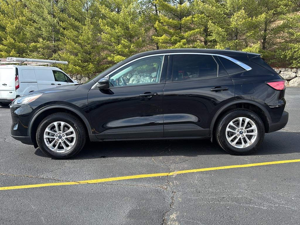 Used 2021 Ford Escape SE with VIN 1FMCU9G66MUA18836 for sale in Lake Geneva, WI
