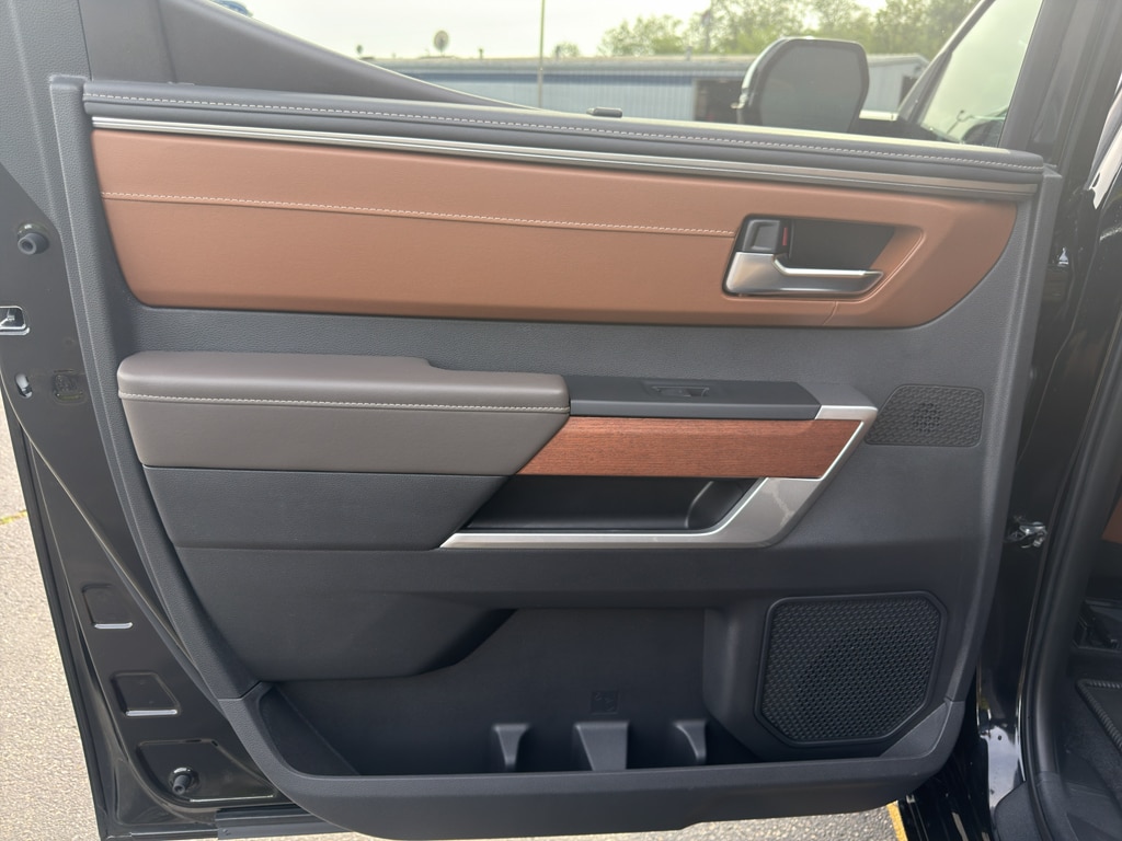 2025 Toyota Tundra 1794 Edition - Photo 23
