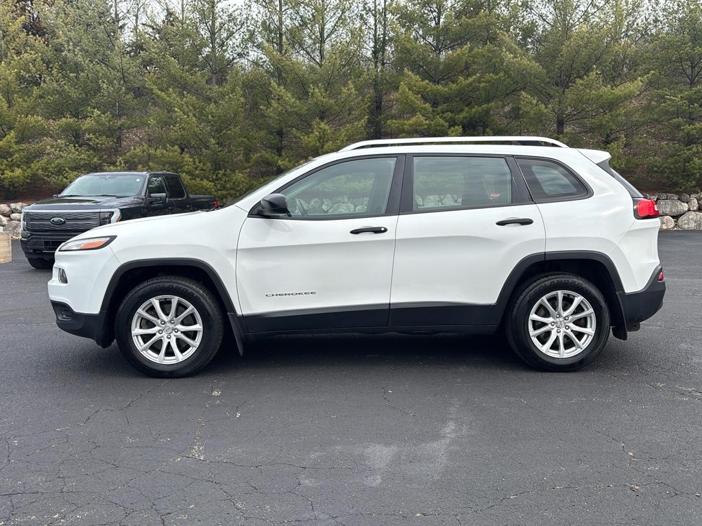 Used 2015 Jeep Cherokee Sport with VIN 1C4PJMAB9FW533053 for sale in Lake Geneva, WI
