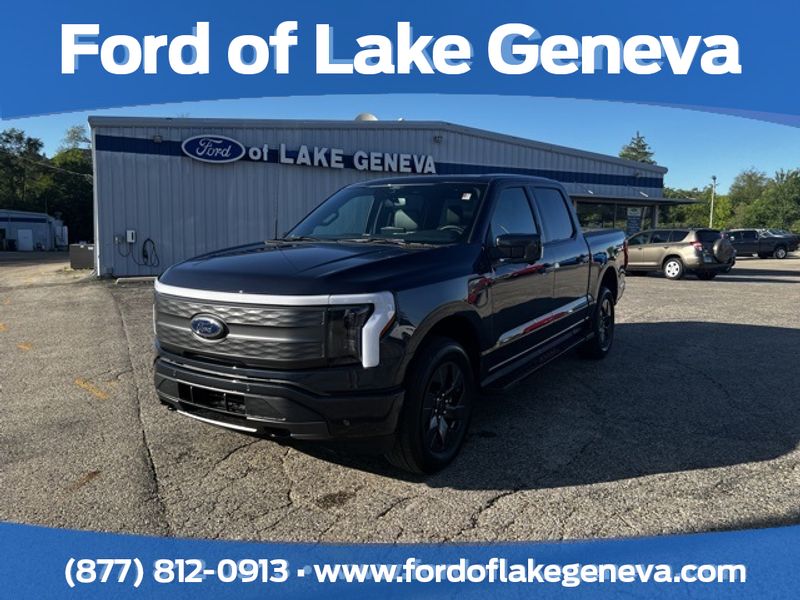 2022 Ford F-150 Lightning Lariat's photo