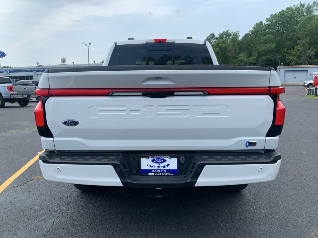 2023 Ford F-150 Lightning Lariat photo 4