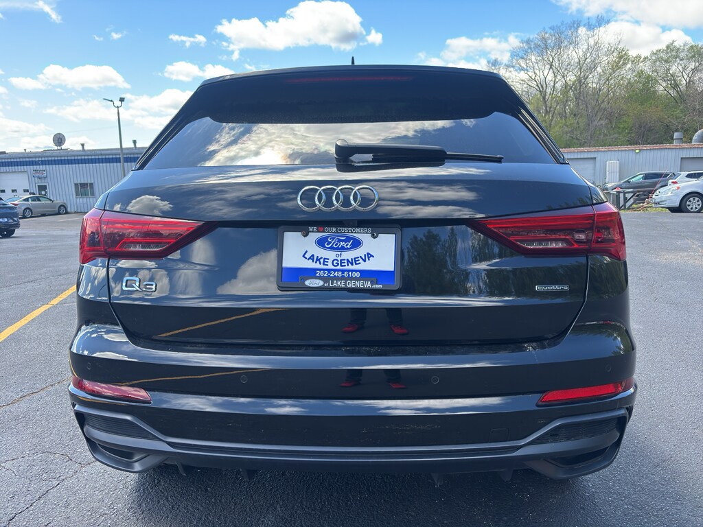 2021 Audi Q3 S line Premium photo 4
