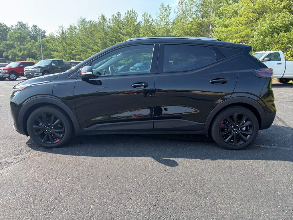 Used 2023 Chevrolet Bolt EUV LT with VIN 1G1FY6S01P4113552 for sale in Lake Geneva, WI