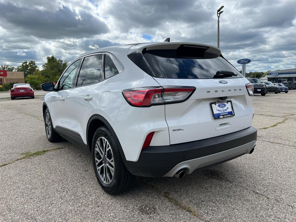 2022 Ford Escape SEL Sport photo 3