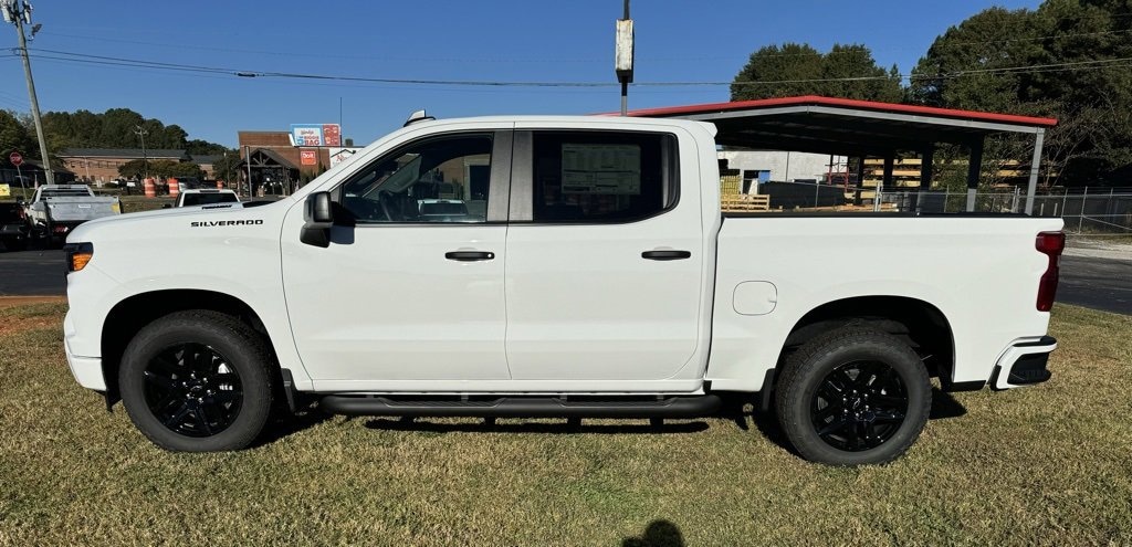 New 2026 Chevrolet Silverado 1500 Custom Truck