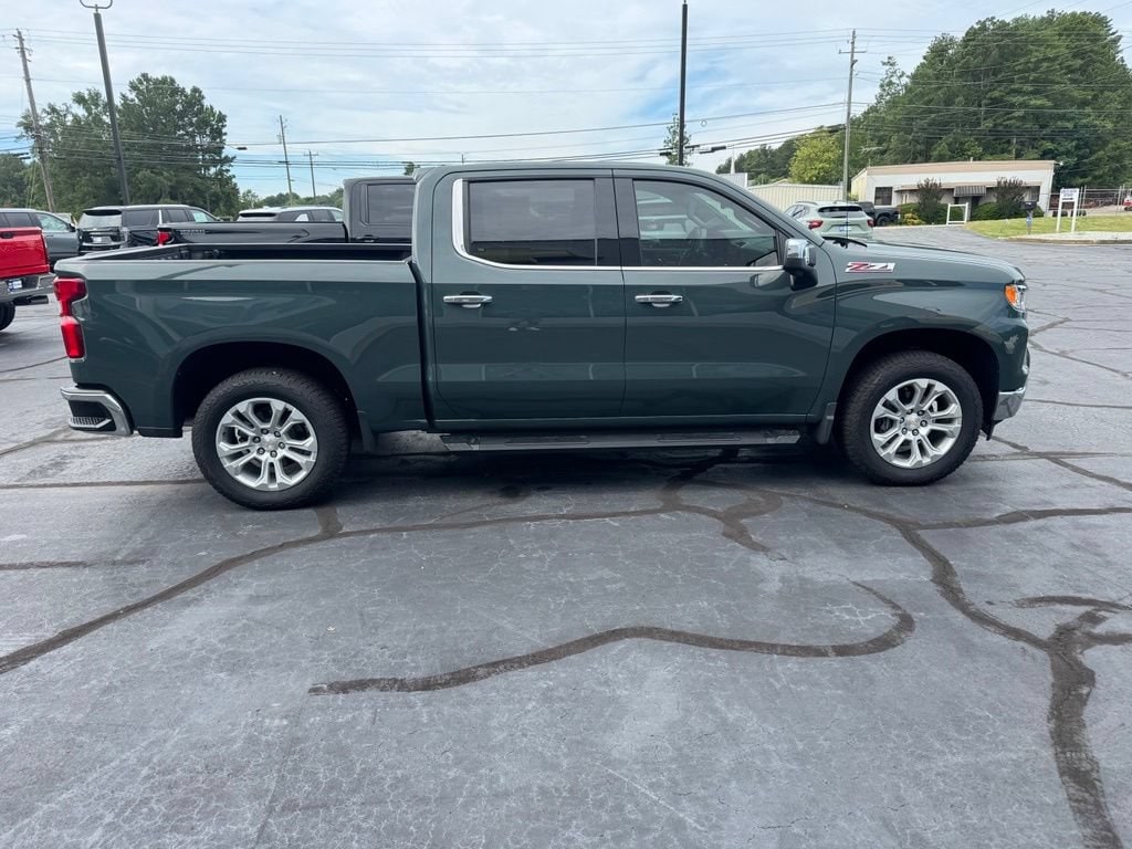 2025 Chevrolet Silverado 1500 LTZ - Photo 8