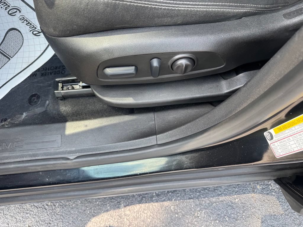 2022 GMC Terrain SLE - Photo 16
