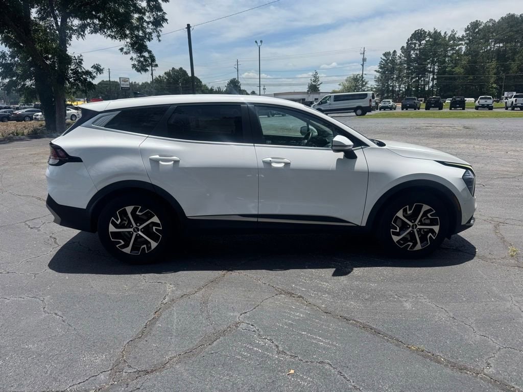 2023 Kia Sportage EX - Photo 7