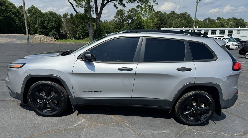 Used 2017 Jeep Cherokee Sport Altitude with VIN 1C4PJLAB9HW585621 for sale in Toccoa, GA