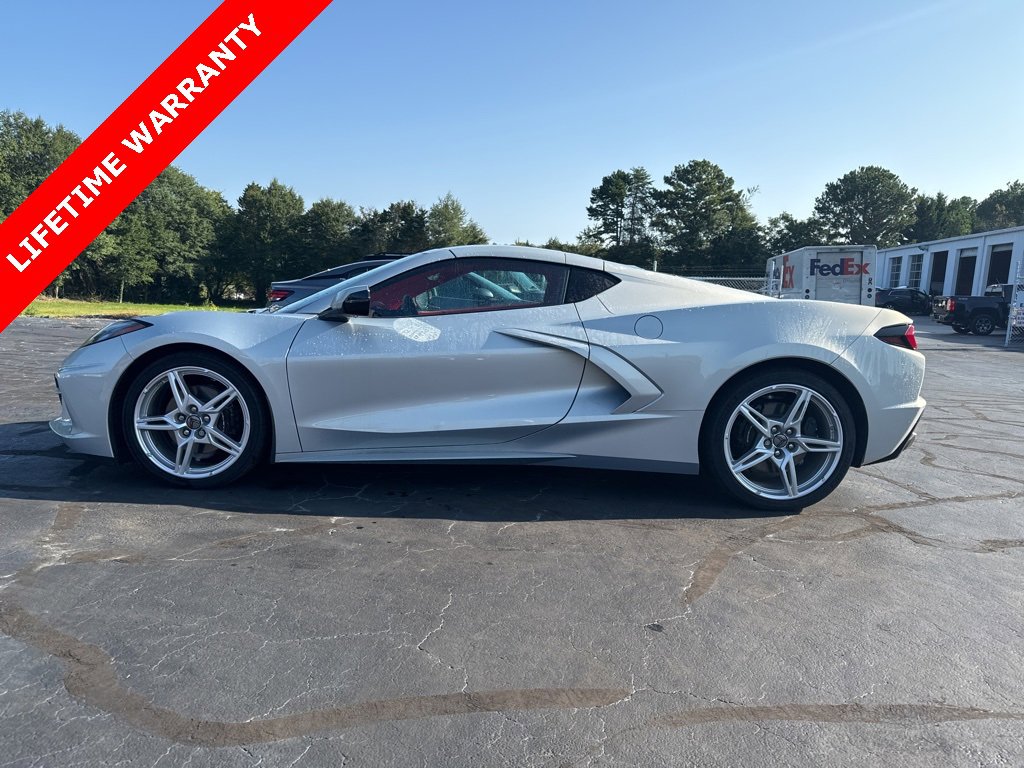 2023 Chevrolet Corvette Stingray 3LT photo 2