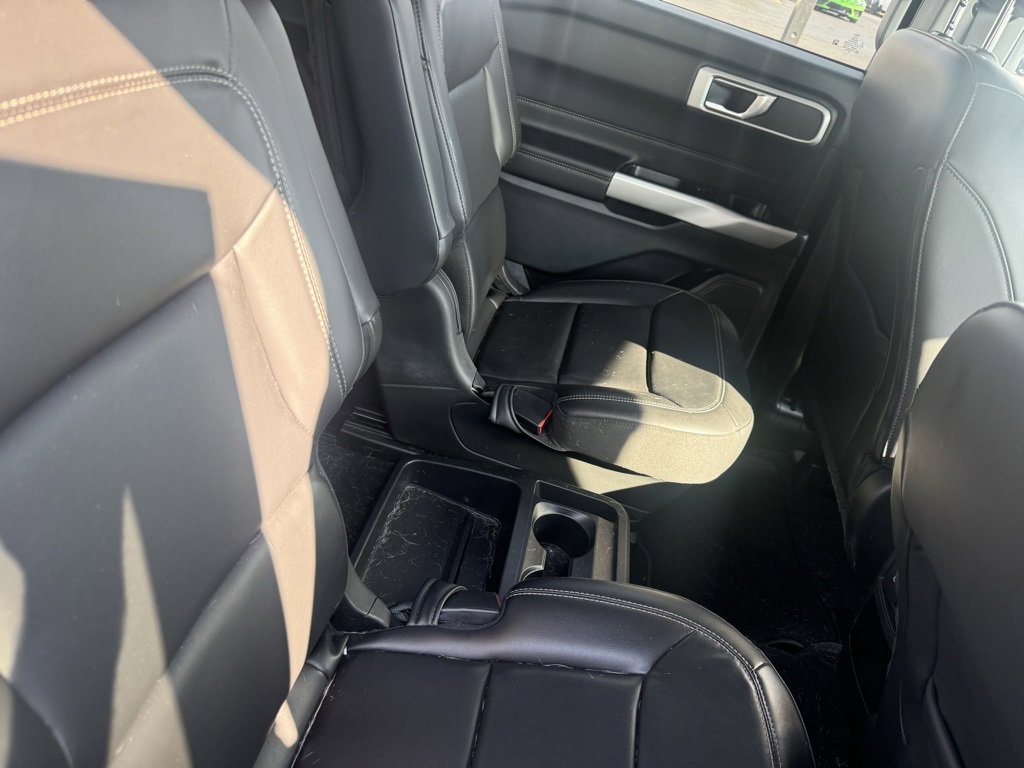 2021 Ford Explorer XLT photo 4