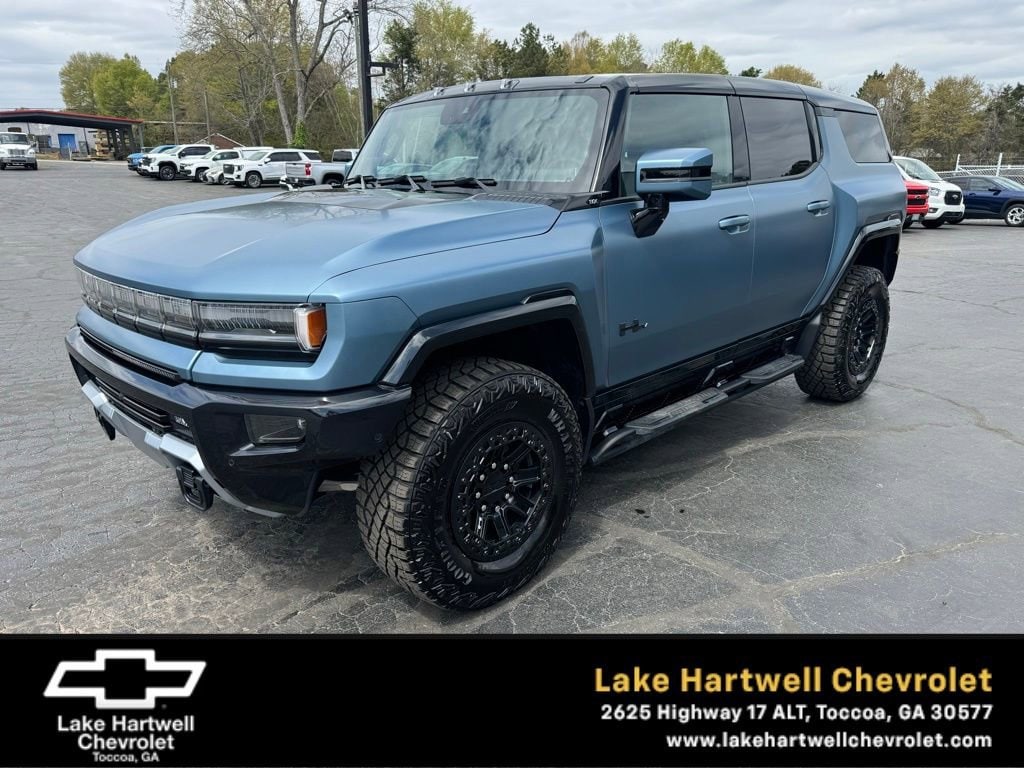 2024 GMC Hummer EV 3X SUV's photo