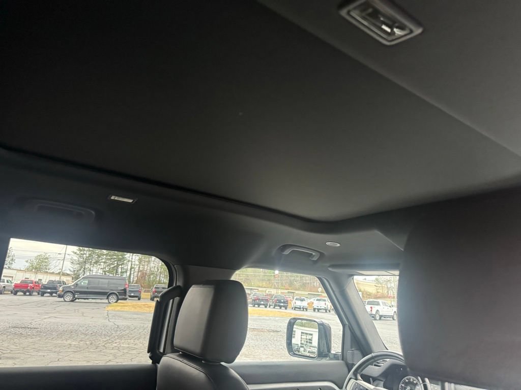2023 Land Rover Defender X-Dynamic SE - Photo 13