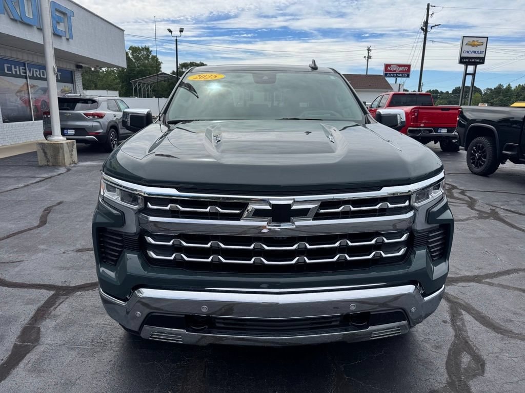 2025 Chevrolet Silverado 1500 LTZ - Photo 16