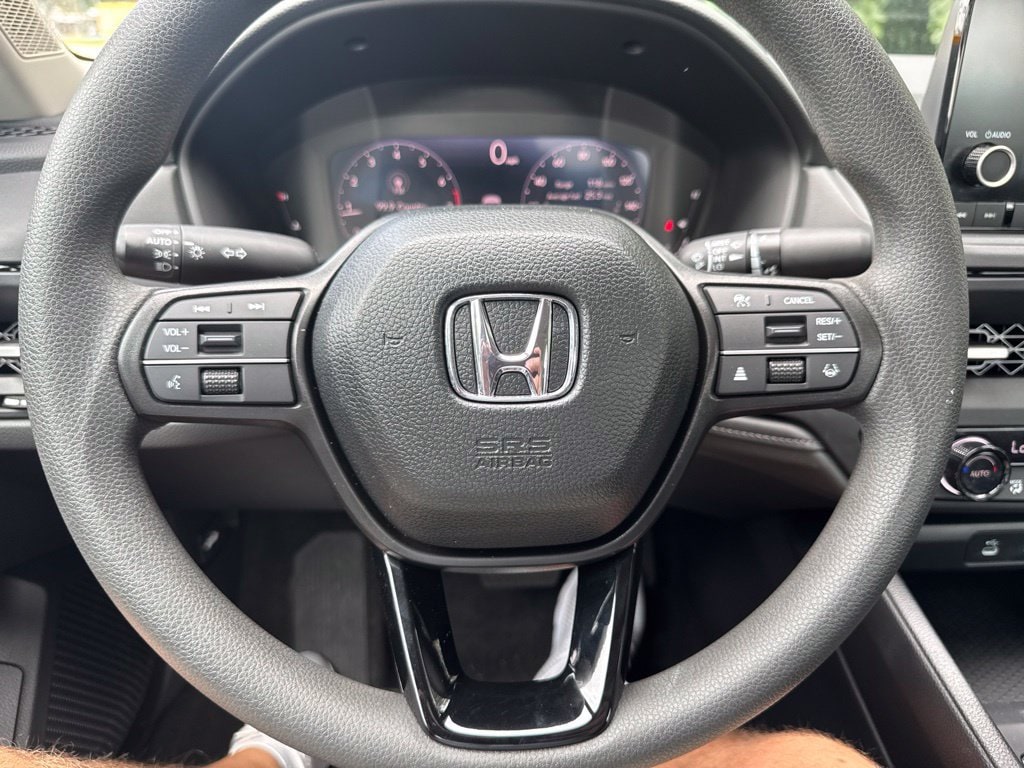 2025 Honda Accord SE - Photo 18