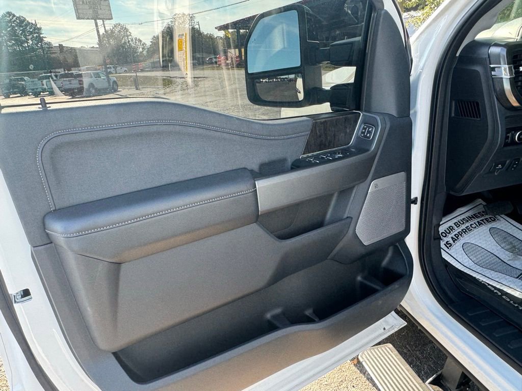 2025 Ford F-350 Super Duty Lariat - Photo 14