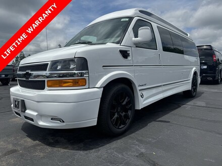 2025 Chevrolet Express Cargo 2500 WT Van