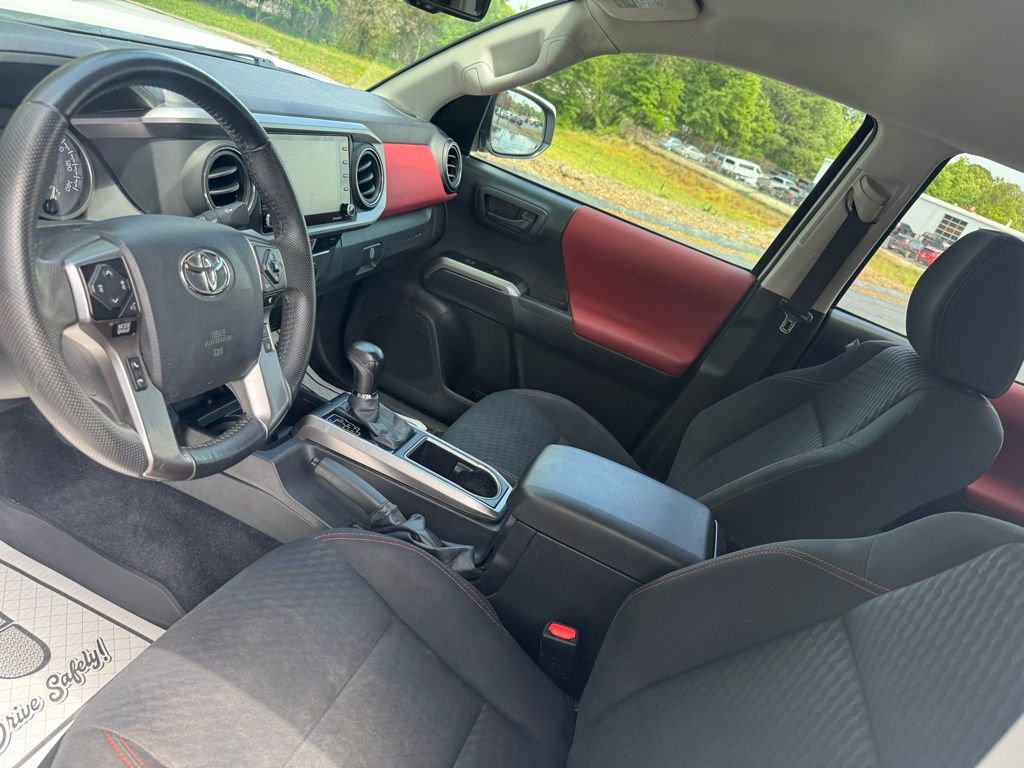 2022 Toyota Tacoma SR5 - Photo 19