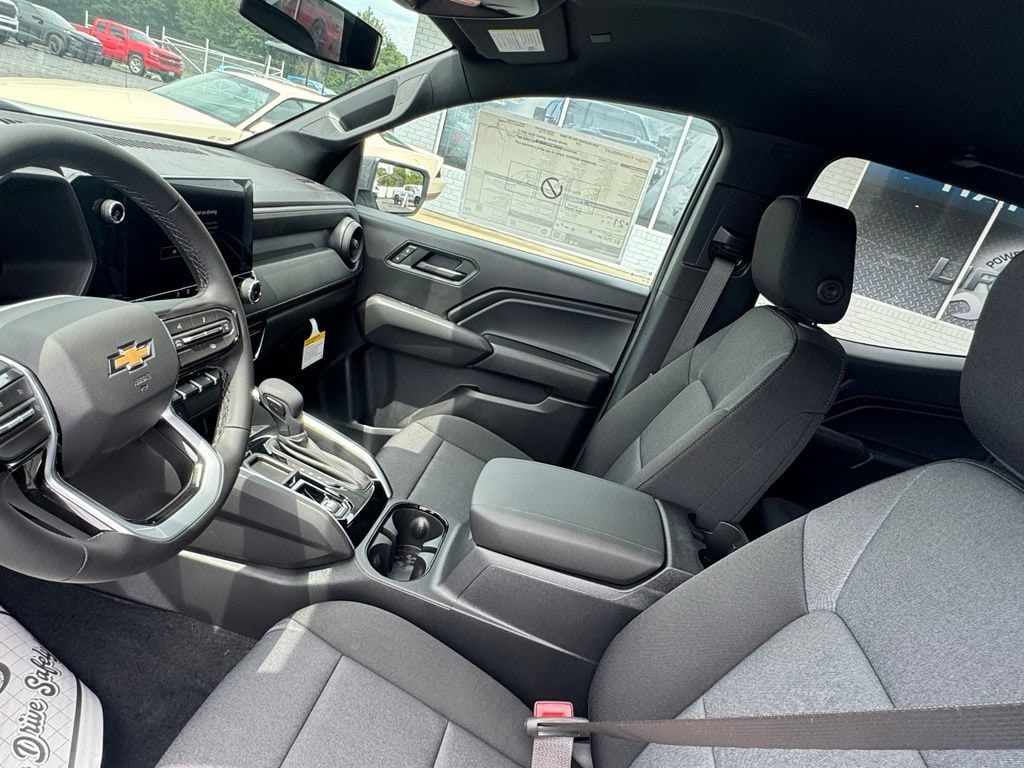 2026 Chevrolet Colorado Work Truck - Photo 17