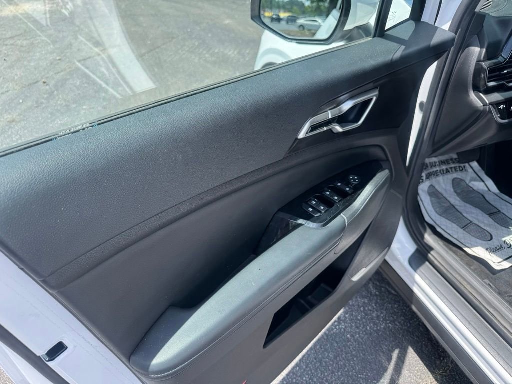 2023 Kia Sportage EX - Photo 14