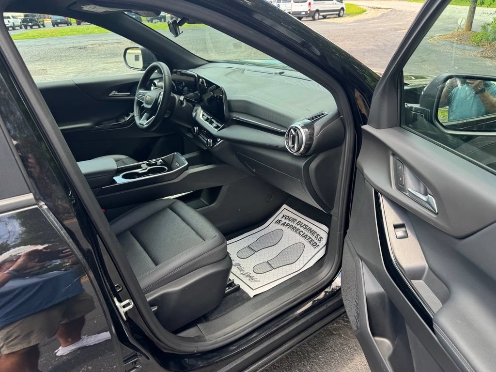 2026 Chevrolet Equinox LT - Photo 13