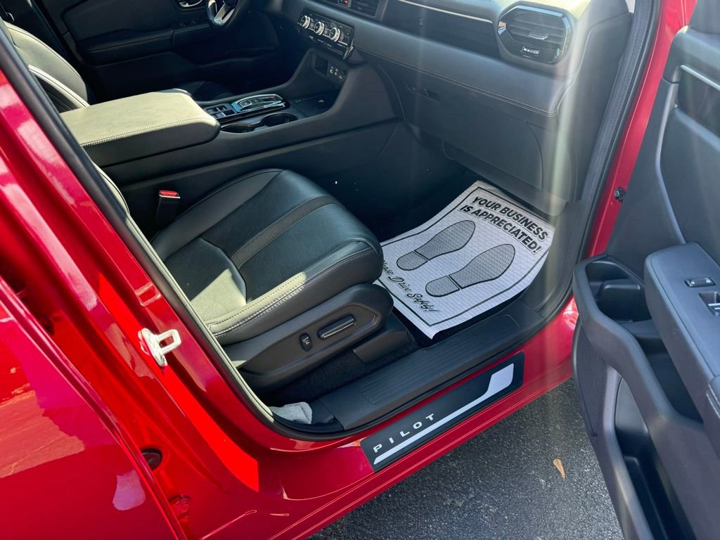 2025 Honda Pilot EX-L - Photo 15