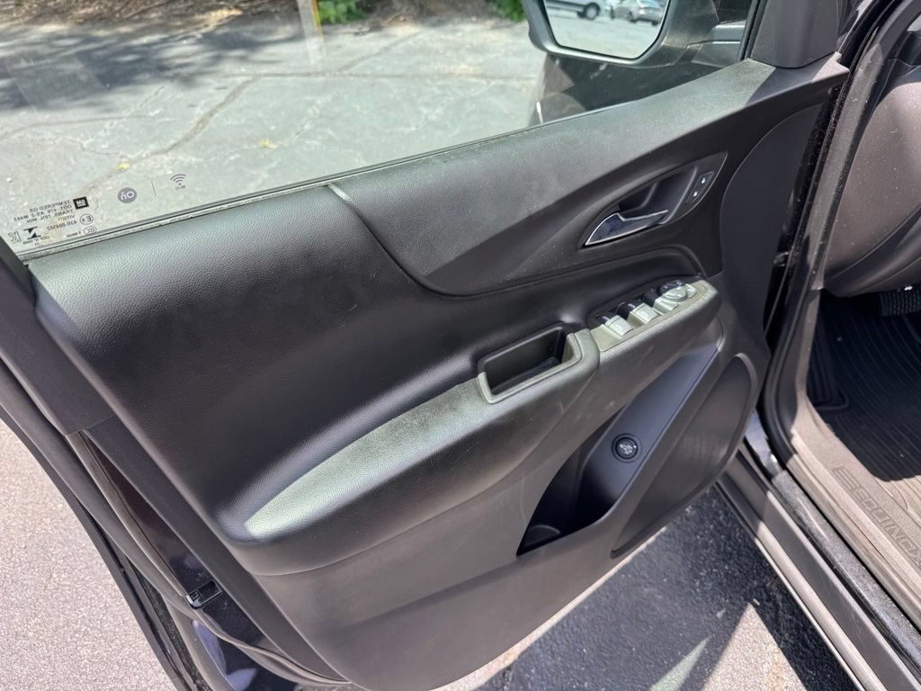 2023 Chevrolet Equinox LT - Photo 13
