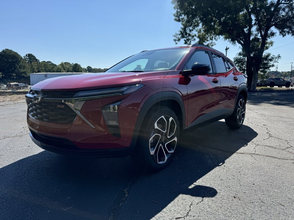 2026 Chevrolet Trax photo 2