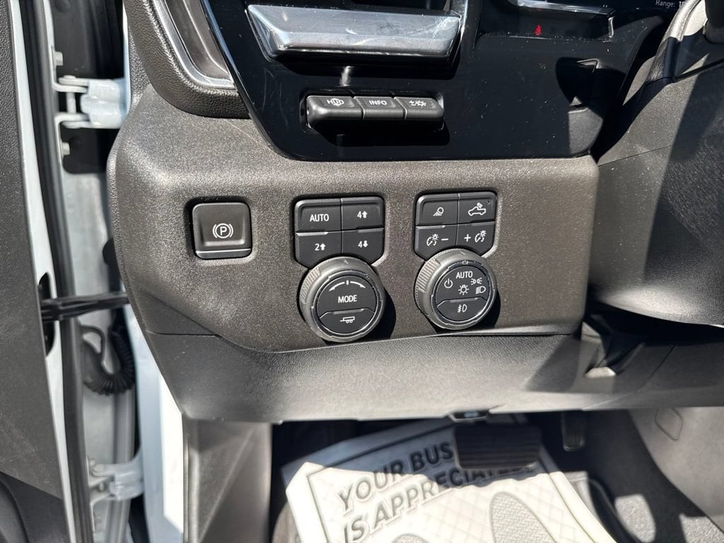 2024 Chevrolet Silverado 3500HD LTZ - Photo 19