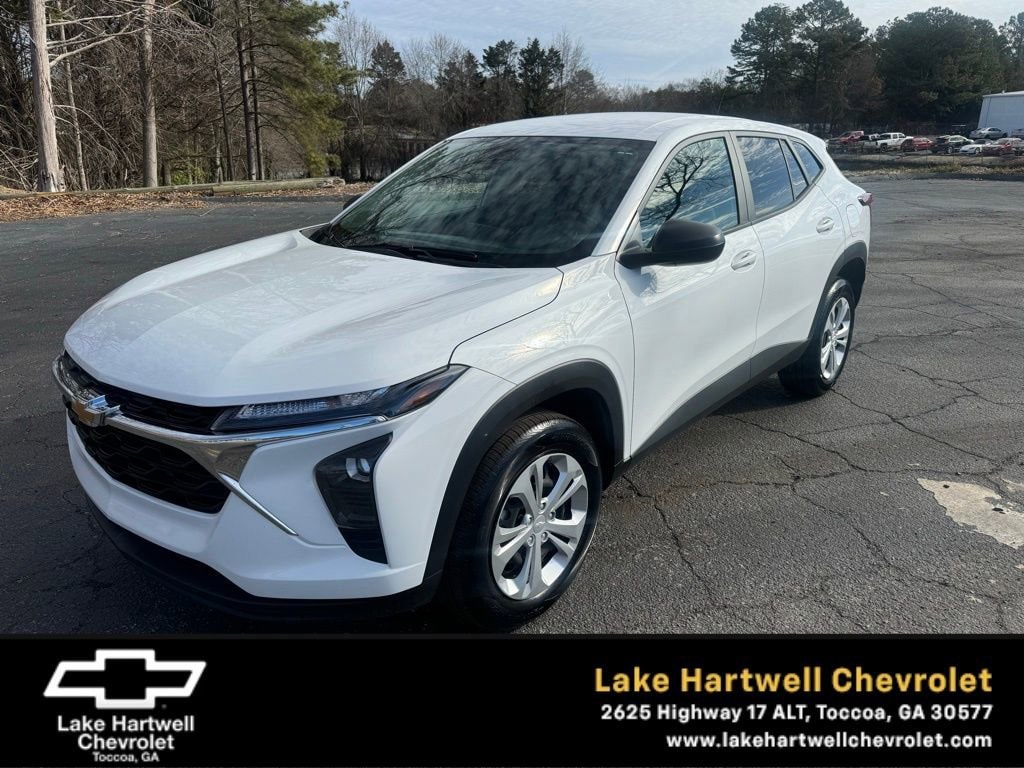 2025 Chevrolet Trax LS