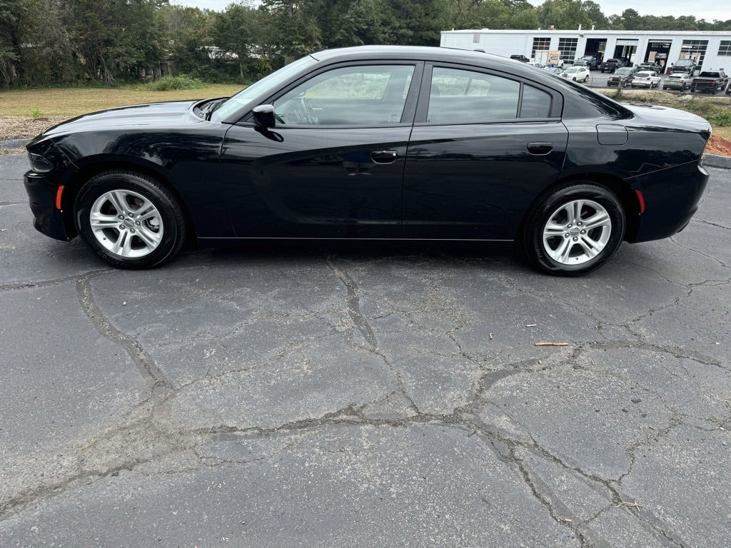 Used 2022 Dodge Charger SXT with VIN 2C3CDXBG0NH132705 for sale in Toccoa, GA